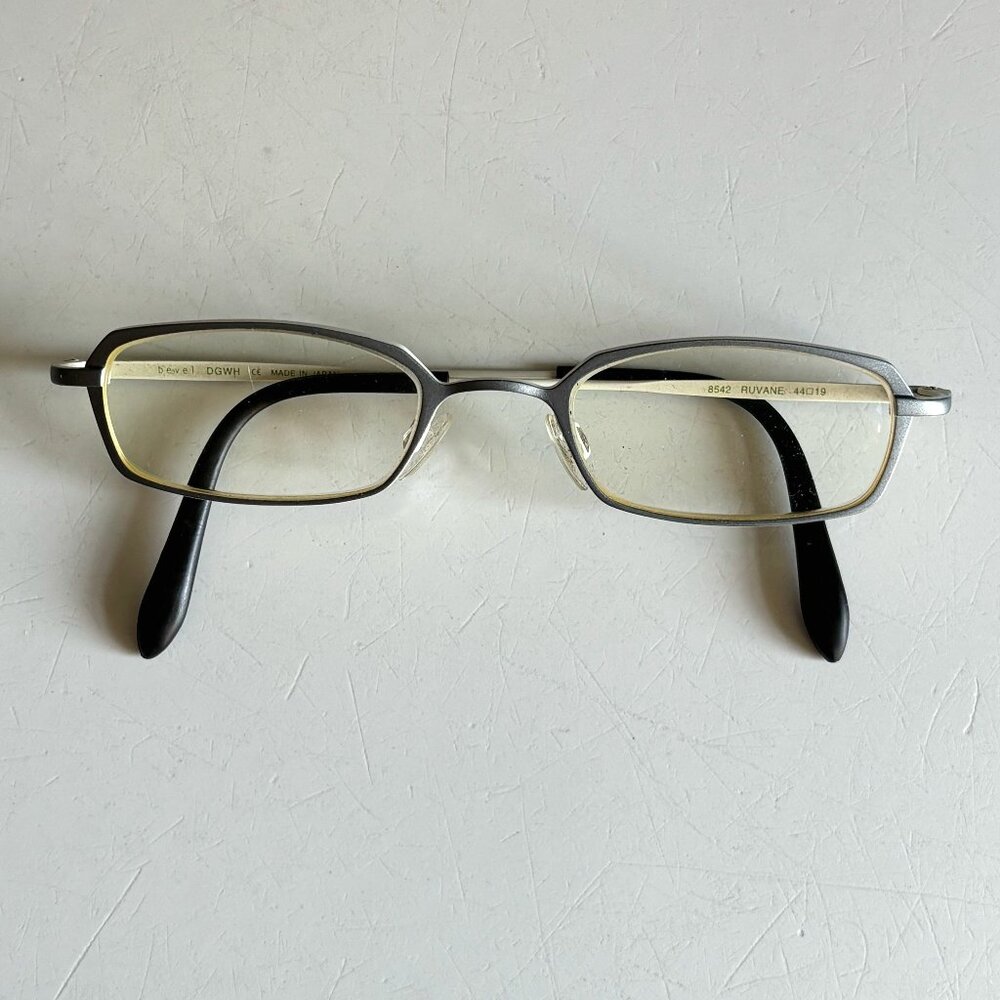 Bevel Eyewear 8542 Ruvane Titanium Frames – Grey/White – Sleek, Modern, Handcraf